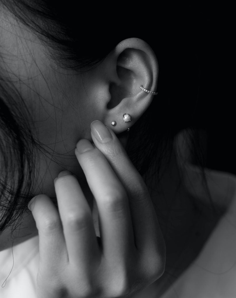 TIPS FOR STACKING EARRINGS WITH MULTIPLE PIERCINGS